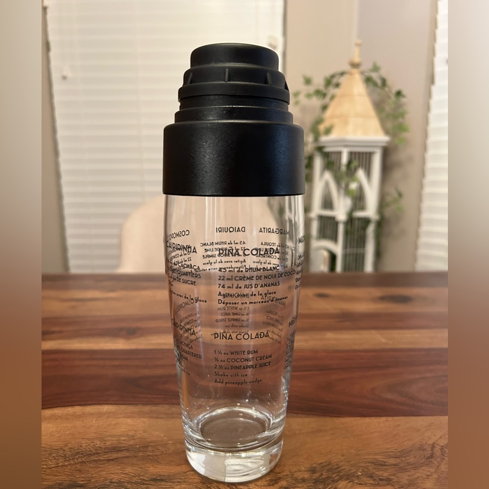 Trudeau | Glass Cocktail Shaker | 6 Recipes Included